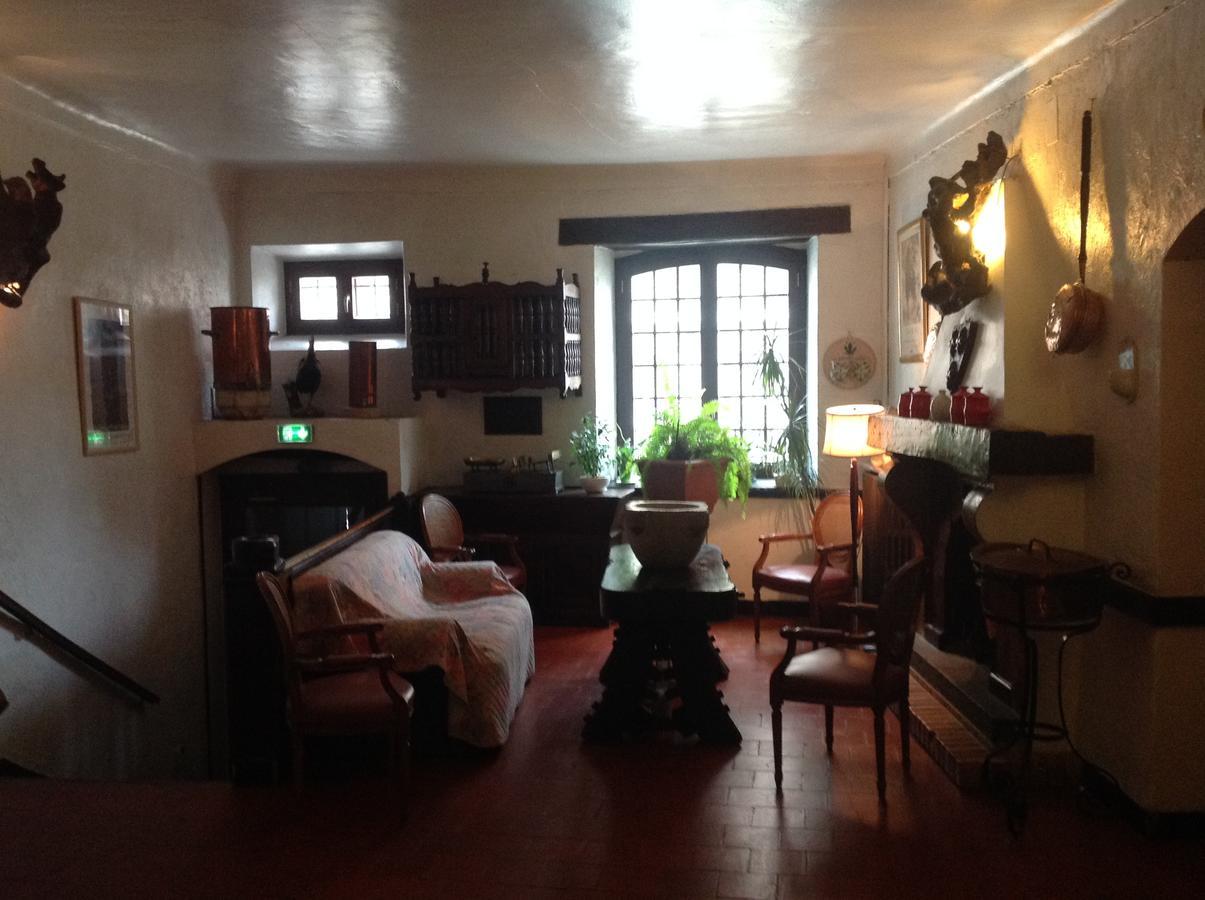 Des Seigneurs Hotel 2*