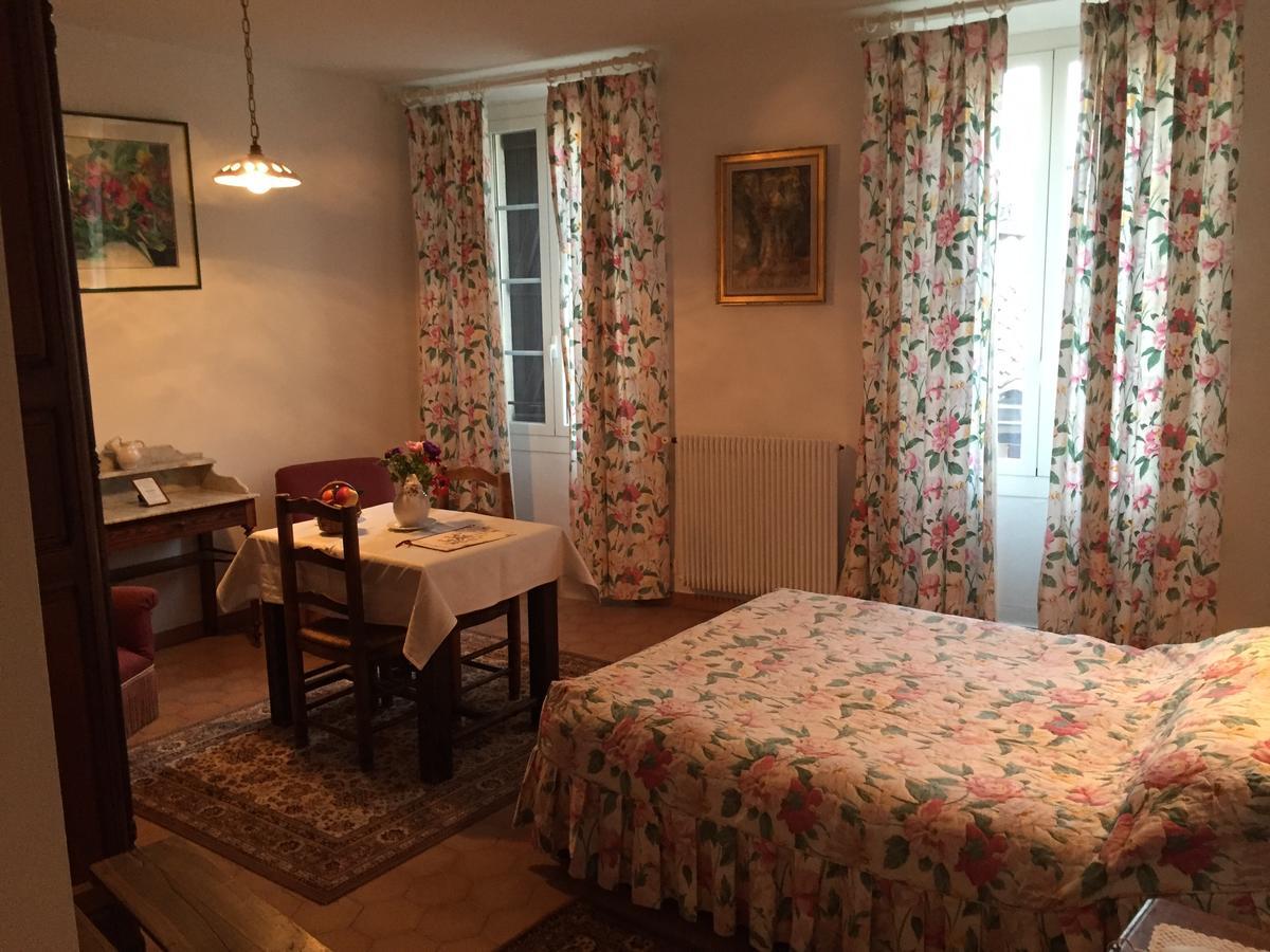 Hotel Des Seigneurs 2*