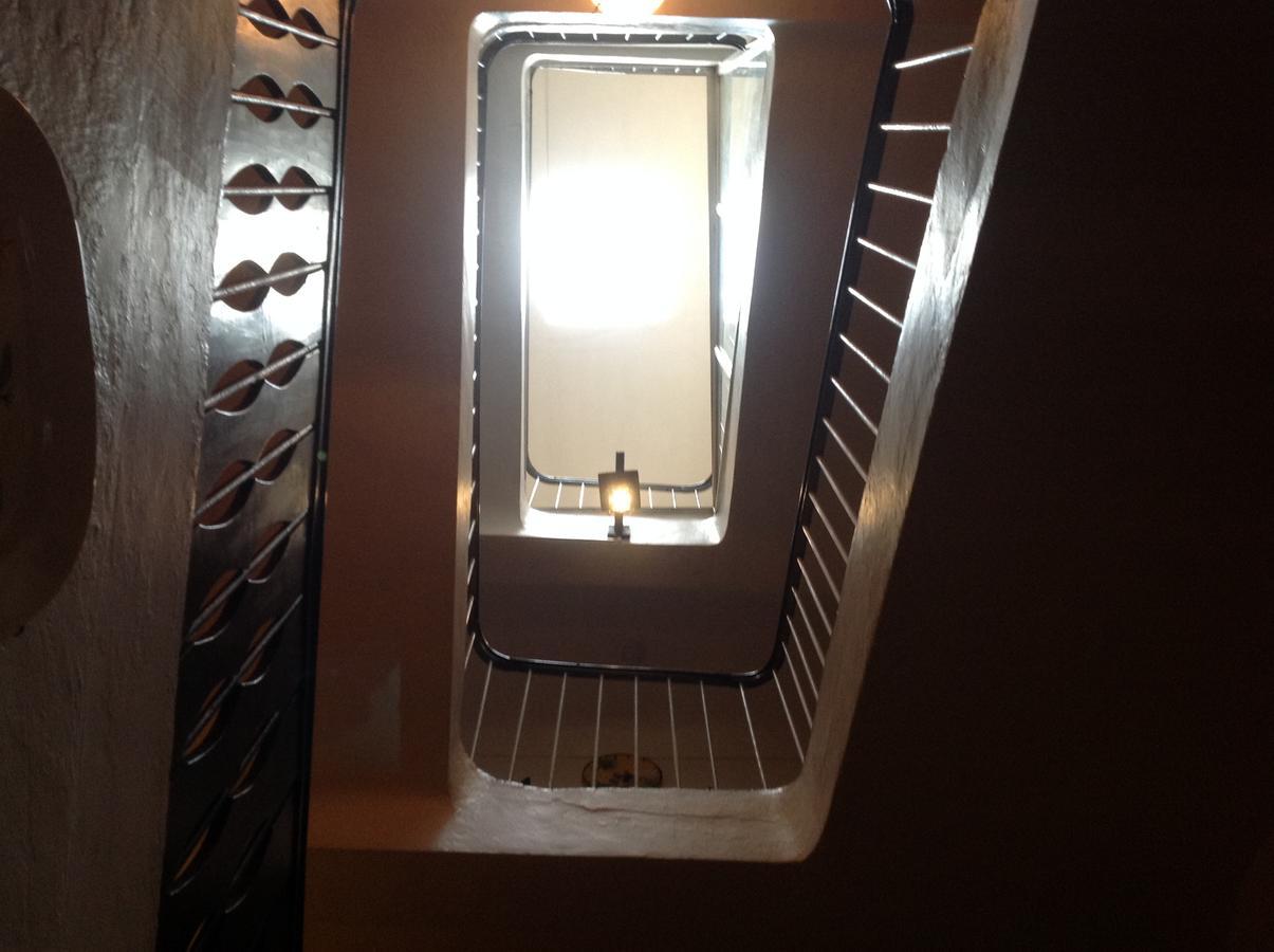 Des Seigneurs Hotel 2*